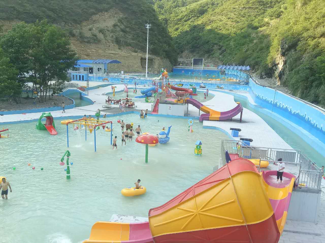 戏水池