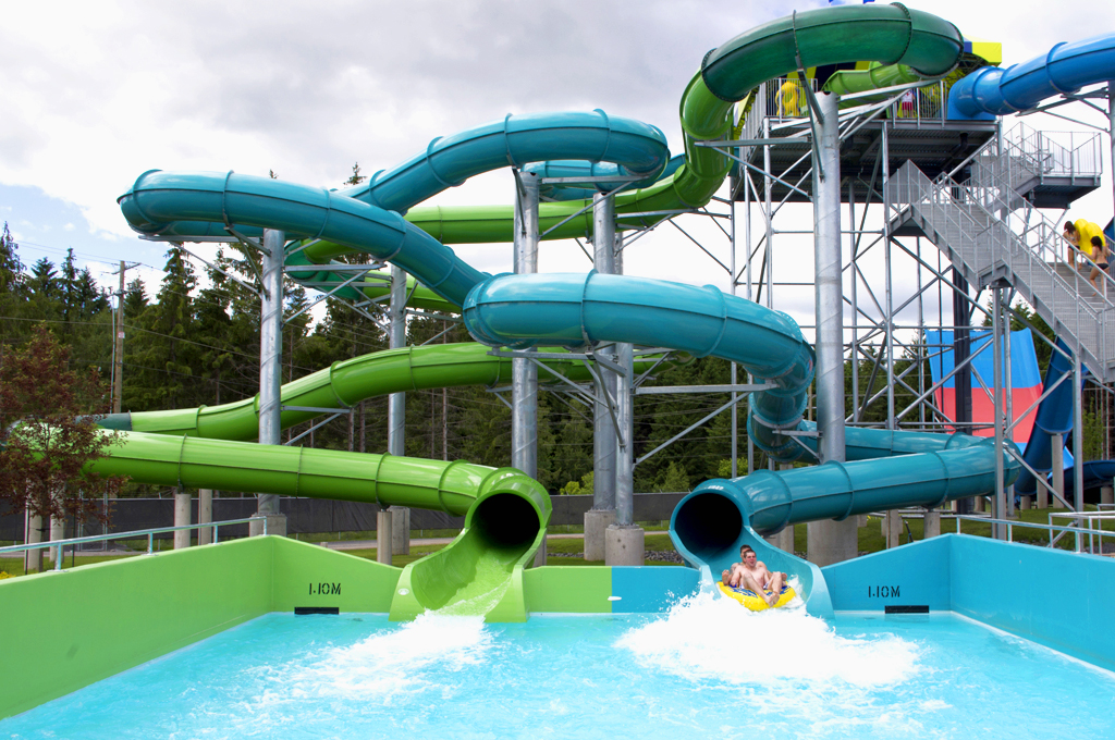 封闭螺旋组合滑梯