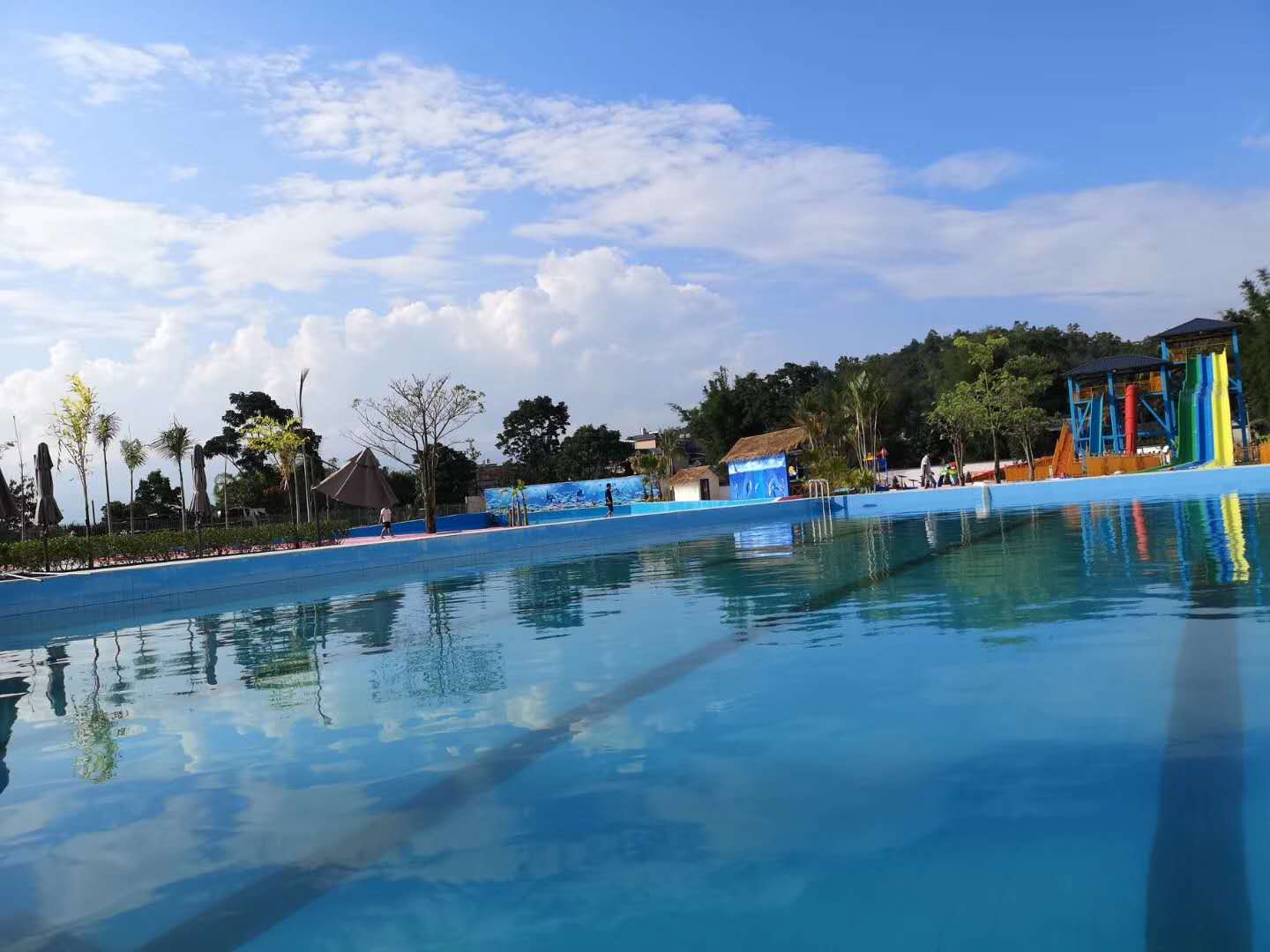 高考结束水上狂欢开始,新疆孔雀海滩水上乐园,将于6月16日盛大开园啦!